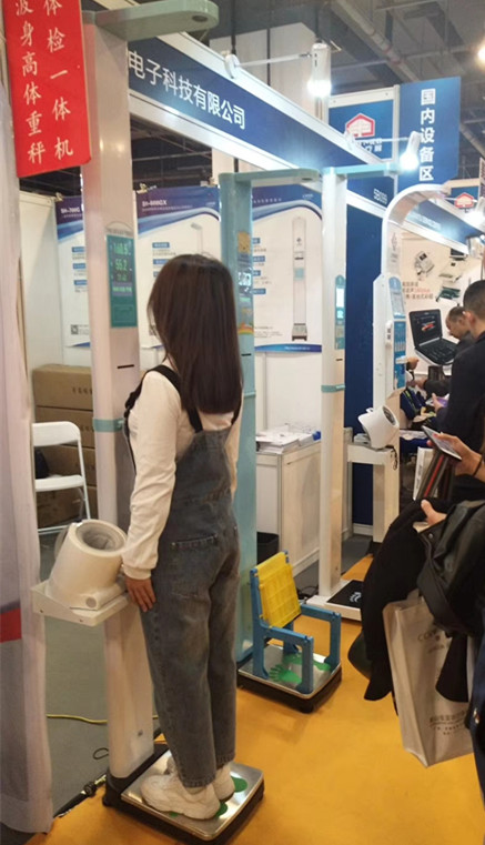 �������س�